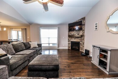 1851 Appleton Ct, Maryville, IL 62062 - photo 4