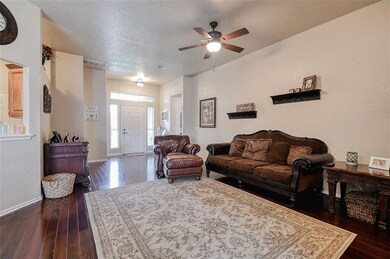 4004 Gyrfalcon Dr, Norman, OK 73072 - photo 4