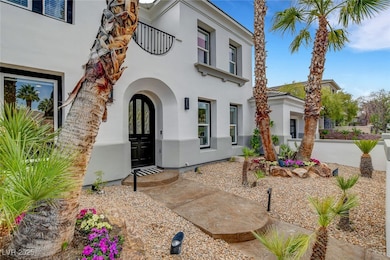 Charming front courtyard