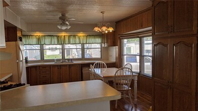 812 N 8th St unit 66, Mattoon, IL 61938 - photo 2