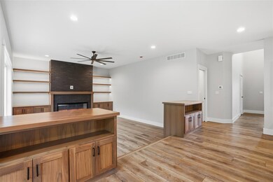 1504 Legend Dr, Tiffin, IA 52340 - photo 6