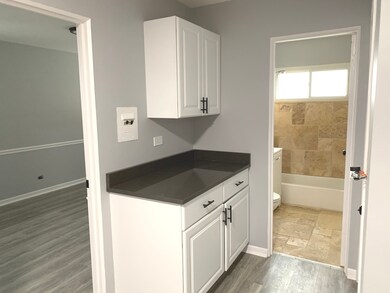 110 S Kenmore Ave unit C, Elmhurst, IL 60126 - photo 7