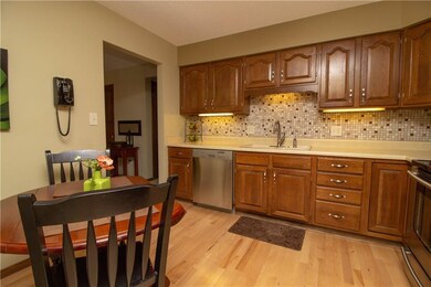 1174 49th St unit 3, West Des Moines, IA 50266 - photo 6