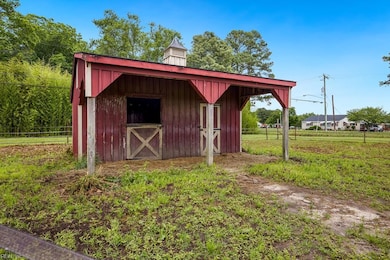 Amish built one horse barn