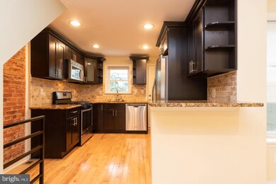 2043 Mountain St, Philadelphia, PA 19145 - photo 5