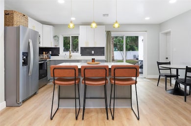 5840 Dartmouth Ave N, Saint Petersburg, FL 33710 - photo 7