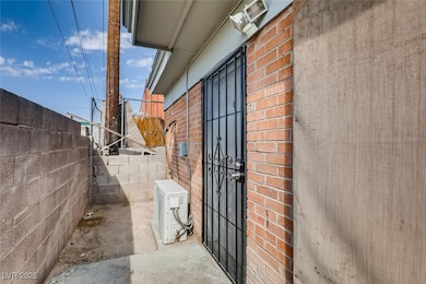2529 Webster St unit C, North Las Vegas, NV 89030 - photo 4