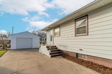 113 4 Avenue W, West Fargo, ND 58078-18