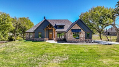 101 Clayton Crossing, Springtown, TX 76082 - photo 2