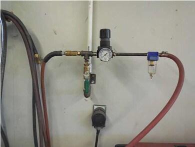 Built in Air Hoses. There are 3 built in air acces