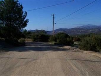 ACCESS DIRT ROAD MAINTIANED