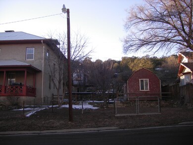 sideyardgardenshop