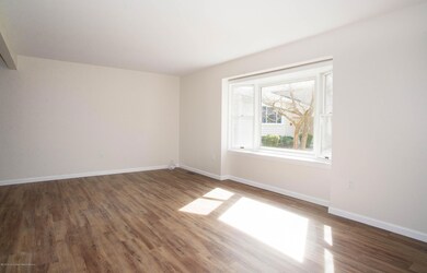 _RMJ3421 living room