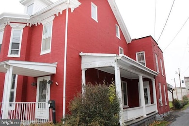 130 S Broad St, Waynesboro, PA 17268 - photo 3
