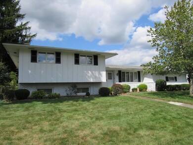 1405 Lonsdale Rd, Columbus, OH 43232 - photo 2