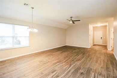 7108 Meadow Lake Dr, Yukon, OK 73099 - photo 5