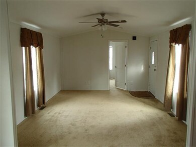 557-34 SW Cutoff unit 34, Auburn, MA 01501 - photo 5