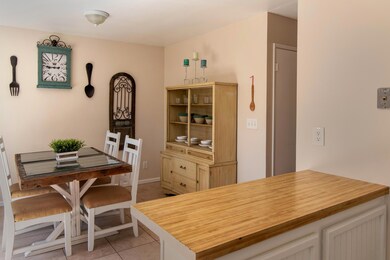 006_KITCHEN AND DINING ROOM