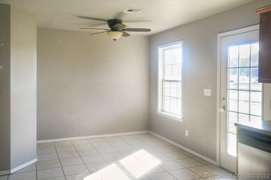 19150 S Coyote Dr, Claremore, OK 74019 - photo 3