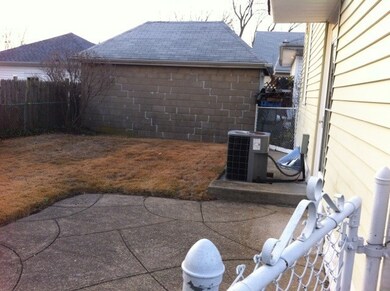 27 Delmar Ave, Providence, RI 02907 - photo 3