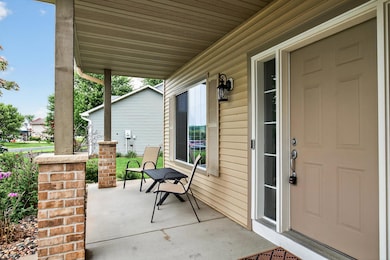 1895 Omega Dr, Shakopee, MN 55379 - photo 2