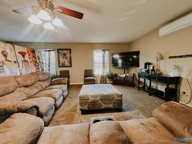 77 Greenvale Dr, Oxford, AL 36203 - photo 5