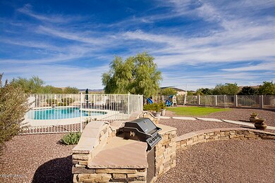 Backyard.BBQ.Pool.SportCourt.GrassyArea