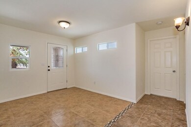 1005 S Solomon-3