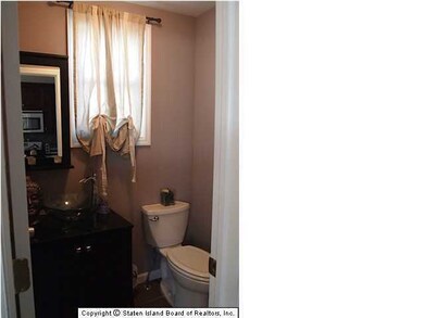 8 Markham Place, Staten Island, NY 10314 - photo 7