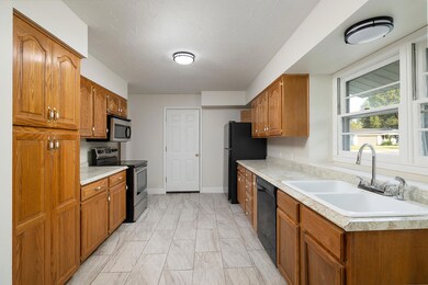 211 Ella St, Nixa, MO 65714 - photo 2