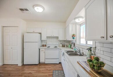 KITCHEN 3