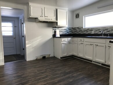 107 E Washington St, Princeton, IL 61356 - photo 4