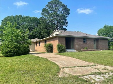 2729 S Fannin Ave, Denison, TX 75020 - photo 2