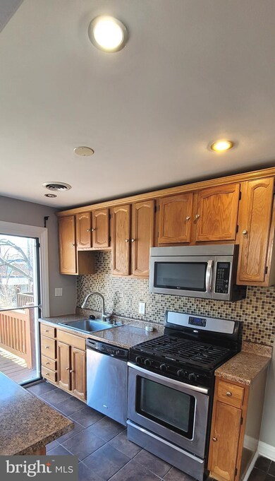 6511 Belle Vista Ave, Baltimore, MD 21206 - photo 7