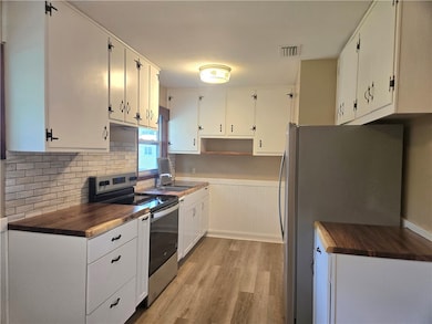 554 Blythe Island Dr, Brunswick, GA 31523 - photo 7