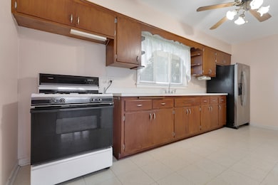 525 Homestead Rd, La Grange Park, IL 60526 - photo 7