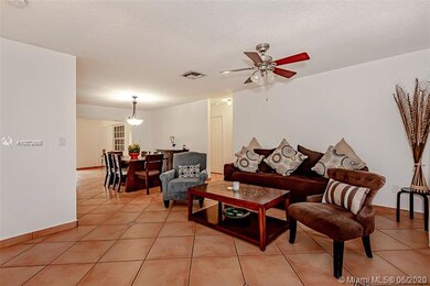 6711 SW 148th Ct, Miami, FL 33193 - photo 4