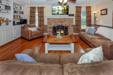 1509 Cameron Dr, Statesville, NC 28625 - photo 5