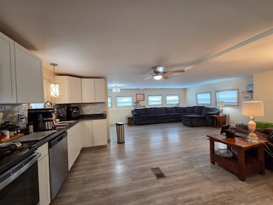 30700 Us Highway 19 N unit 45, Palm Harbor, FL 34684 - photo 6