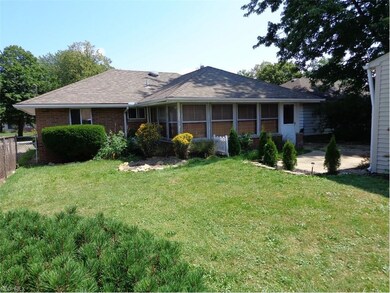 336 Thelma Dr, Sheffield Lake, OH 44054 - photo 3