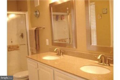 13123 Marcey Creek Rd, Herndon, VA 20171 - photo 6