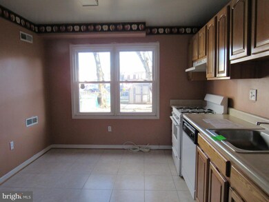 8485 Pioneer Dr, Severn, MD 21144 - photo 6