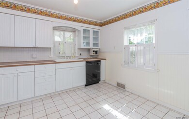 168 S Kingsboro Ave, Gloversville, NY 12078 - photo 3