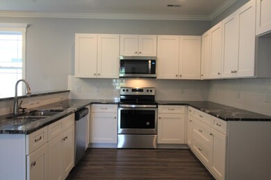 3888 Lochmere Dr, Winterville, NC 28590 - photo 2