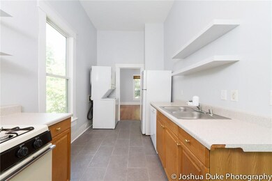 37 E South St, Fayetteville, AR 72701 - photo 3