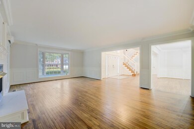 8940 Cross Chase Cir, Lorton, VA 22079 - photo 7