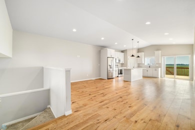 Living Room/Dining Area/Kitchen