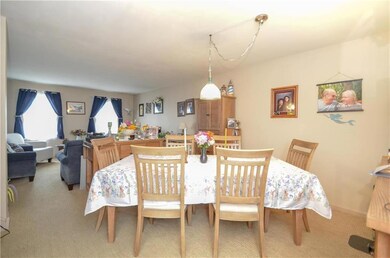 5218 Pennsylvania St, Whitehall, PA 18052 - photo 6