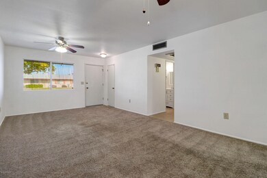 11133 W Emerald Dr unit 15C, Sun City, AZ 85351 - photo 6
