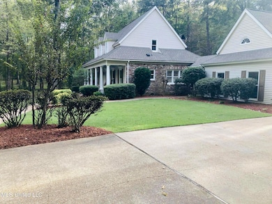 611 S Springlake Cir, Terry, MS 39170 - photo 2